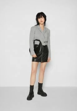 Han Kjøbenhavn CROPPED DOUBLE BREASTED - Blazer - Grey -Han Kjøbenhavn Shop b55fd8dc797c4b87a52eef3357a014fd