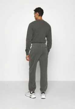 Han Kjøbenhavn Tracksuit Bottoms - Dark Grey -Han Kjøbenhavn Shop b764e61c409a49419f249d21fb272b21