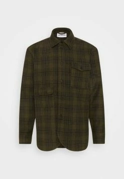 Han Kjøbenhavn ARMY SHIRT - Shirt - Green -Han Kjøbenhavn Shop ba7be09bd42f48c5ace05af0672e0d14