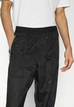 Han Kjøbenhavn TRACK PANTS - Trousers - Black -Han Kjøbenhavn Shop c9ca38e33efc4cd2bee41b52a1883ad9