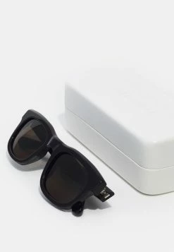 Han Kjøbenhavn NATIONAL UNISEX - Sunglasses - Black -Han Kjøbenhavn Shop cb07cc44dfa9467db6e41438fb47e85f