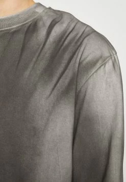 Han Kjøbenhavn BOXY TEE LONG SLEEVE - Long Sleeved Top - Black 7 Han Kjøbenhavn BOXY TEE LONG SLEEVE - Long Sleeved Top - Black -Han Kjøbenhavn Shop cf97412ca9ec4c6b92d0f624f9438594