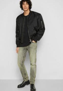 Han Kjøbenhavn TAPERED - Jeans Tapered Fit - Pale Green Acid -Han Kjøbenhavn Shop d2ecd84c6076409a8c8b248aaa6f180e