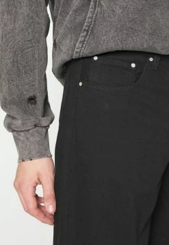 Han Kjøbenhavn Relaxed Fit Jeans - Black -Han Kjøbenhavn Shop d8605e0e917d47579347397da034fb9d