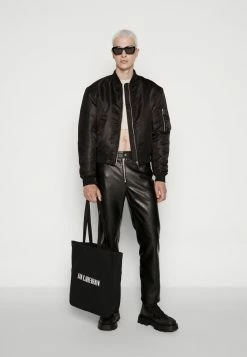 Han Kjøbenhavn JACKET CROPPED - Bomber Jacket - Black -Han Kjøbenhavn Shop dbe2b26e2d8b41a7a3d7f3c054c63b66