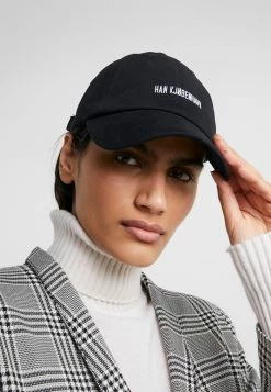 Han Kjøbenhavn Cap - Black -Han Kjøbenhavn Shop e34bbd64ee0345b7b0d43e8880e18236