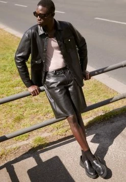 Han Kjøbenhavn SUIT WIDE LEG - Shorts - Black