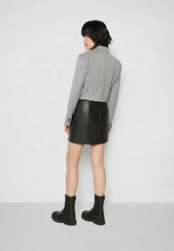 Han Kjøbenhavn CROPPED DOUBLE BREASTED - Blazer - Grey -Han Kjøbenhavn Shop e67f1e8425724bfb90002f840a2bc12a