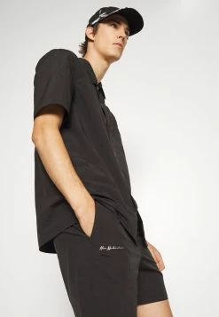 Han Kjøbenhavn TRACK - Shorts - Black -Han Kjøbenhavn Shop e8738337728b42e08ab2fb96de6e4c66