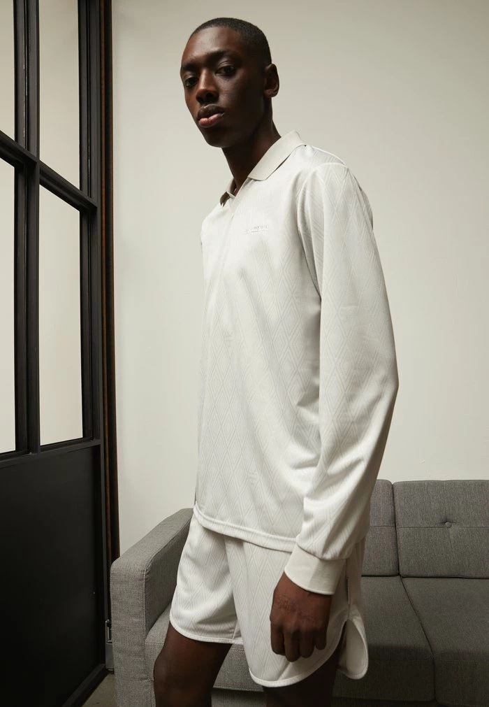 FOOTBALL LONG SLEEVE - Shirt - grey Han Kjøbenhavn FOOTBALL LONG SLEEVE - Shirt - Grey -Han Kjøbenhavn Shop e93cdcd6eb77494ab4385bed93352f39