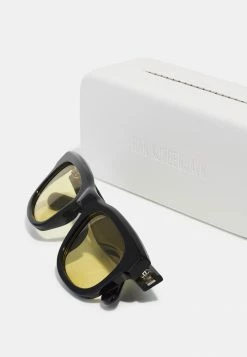 Han Kjøbenhavn NATIONAL UNISEX - Sunglasses - Black -Han Kjøbenhavn Shop eca5907169654e91b37928504f8bd38b