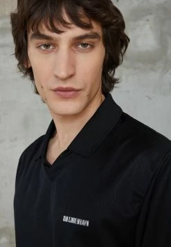 Han Kjøbenhavn FOOTBALL TEE SHORT SLEEVE - Polo Shirt - Black 4 Han Kjøbenhavn FOOTBALL TEE SHORT SLEEVE - Polo Shirt - Black -Han Kjøbenhavn Shop ed32ccfbbe2c4d698fa0f1b76be001f4