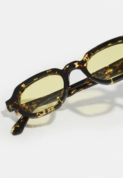 Han Kjøbenhavn BANKS UNISEX - Sunglasses - Yellow -Han Kjøbenhavn Shop ef3e262cf75949ff91206084964e0e7c