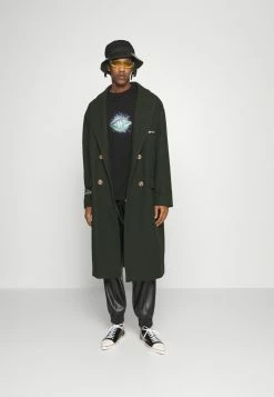 Han Kjøbenhavn BOXY TEE SHORT SLEEVE - Print T-shirt - Faded Black Galaxy -Han Kjøbenhavn Shop ef7e1090c487457ea88b040bfc69062e