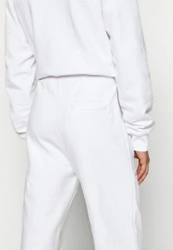 Han Kjøbenhavn Tracksuit Bottoms - White -Han Kjøbenhavn Shop f0937caaf9954ac09285e06a582cb41f