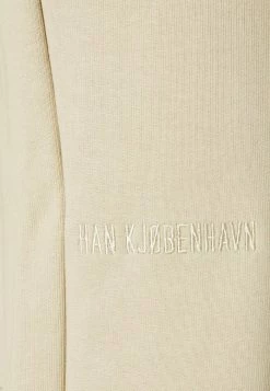 Han Kjøbenhavn Tracksuit Bottoms - Sand -Han Kjøbenhavn Shop f16a104764ff472589e1c5c0893d84e4