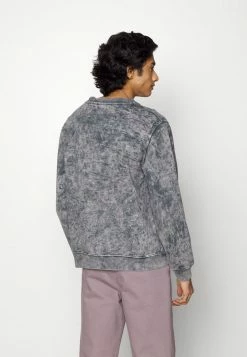 Han Kjøbenhavn CASUAL CREW - Sweatshirt - Grey Acid 6 Han Kjøbenhavn CASUAL CREW - Sweatshirt - Grey Acid -Han Kjøbenhavn Shop fbfae88270f041a2a04a8a8d75687aca