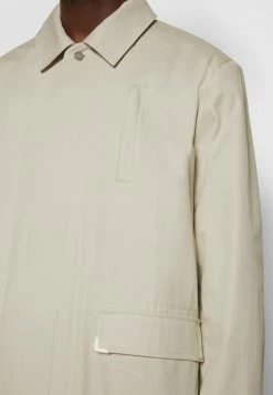 Han Kjøbenhavn SQUARE COAT - Classic Coat - Sand 8 Han Kjøbenhavn SQUARE COAT - Classic Coat - Sand -Han Kjøbenhavn Shop ff2e78826f284d69a10d338e49ba42b0